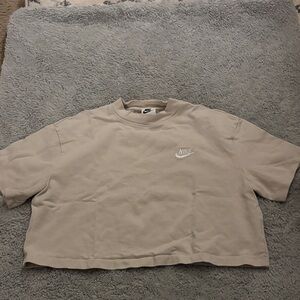 Nike LCream Cropped Tee